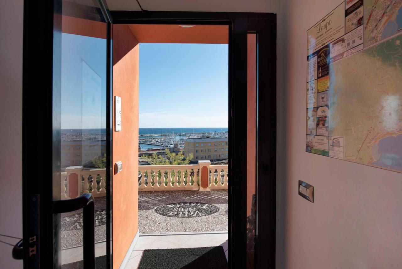 Trilocale In Villa Vista Mare Apt 3 Варацце Экстерьер фото