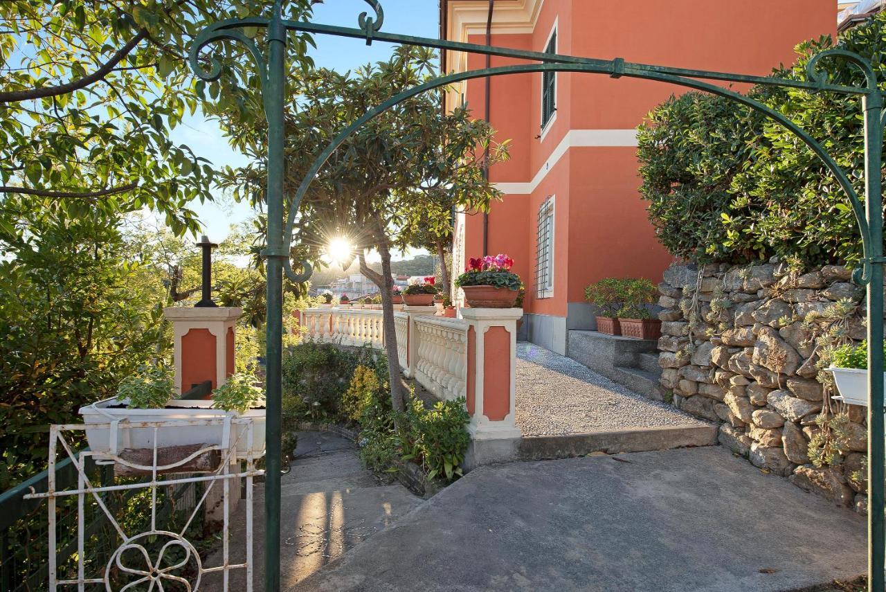 Trilocale In Villa Vista Mare Apt 3 Варацце Экстерьер фото